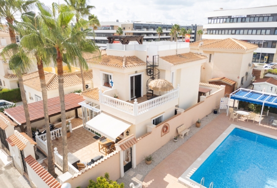 Villa - Herverkoop - Orihuela Costa - Costa Blanca