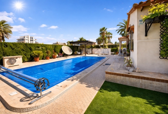 Villa - Herverkoop - Orihuela Costa - Costa Blanca