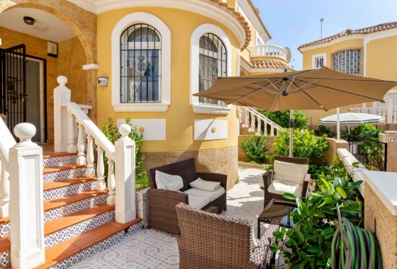 Villa - Herverkoop - Orihuela Costa - Costa Blanca