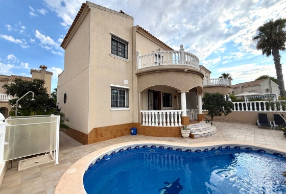 Villa - Herverkoop - Orihuela Costa - Costa Blanca