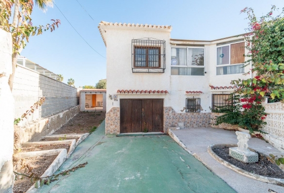 Villa - Herverkoop - Orihuela Costa - Punta Prima