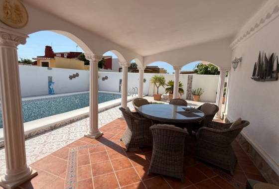 Villa - Herverkoop - Torrevieja - Costa Blanca