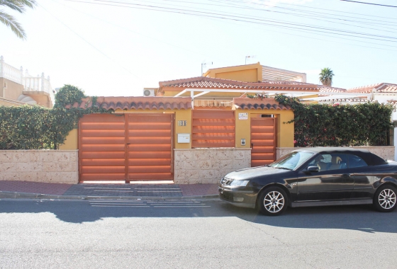 Villa - Herverkoop - Torrevieja - Costa Blanca