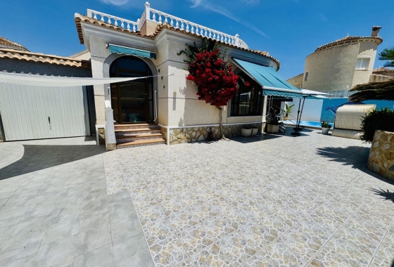 Villa - Herverkoop - Torrevieja - La Siesta - El Salado - Torreta