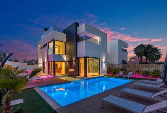 Villa - Herverkoop - Torrevieja - Torreta Florida