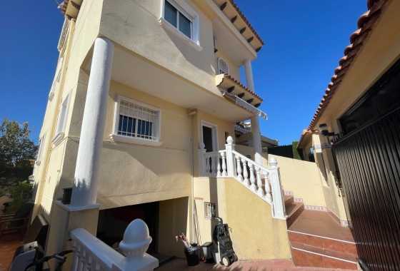 Вилла - Перепродажа - Guardamar del Segura - MCO-98270