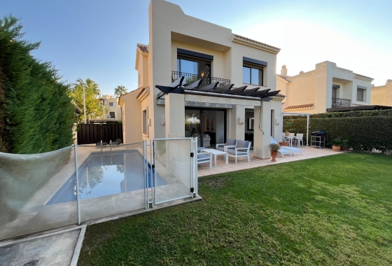 Вилла - Перепродажа - Los Alcazares - MCO-36860