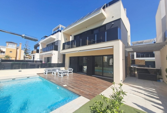 Вилла - Перепродажа - Orihuela Costa - Costa Blanca