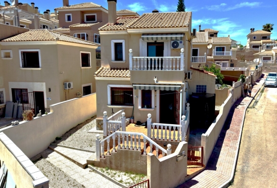 Вилла - Перепродажа - Orihuela Costa - Costa Blanca