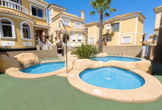 Вилла - Перепродажа - Orihuela Costa - Costa Blanca