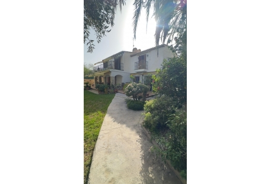 Вилла - Перепродажа - Orihuela Costa - Punta Prima