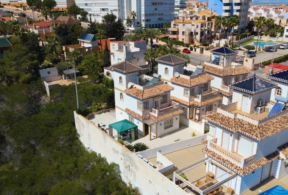 Вилла - Перепродажа - Torrevieja - La Mata