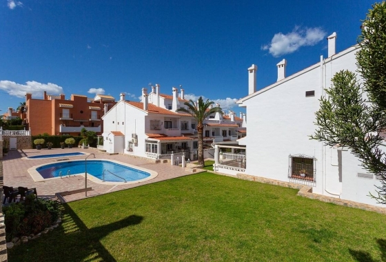 Вилла - Перепродажа - Torrevieja - La Mata