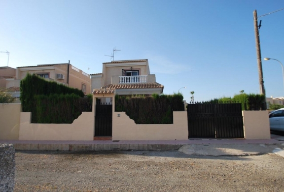 Вилла - Перепродажа - Torrevieja - La Siesta - El Salado - Torreta