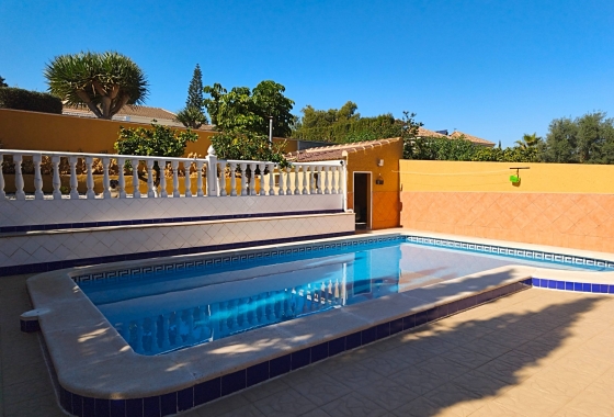 Вилла - Перепродажа - Torrevieja - Los Balcones