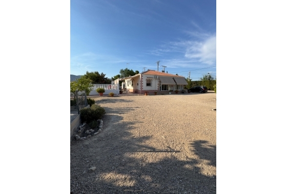 Villa - Resale - Albatera - Partida Lomas