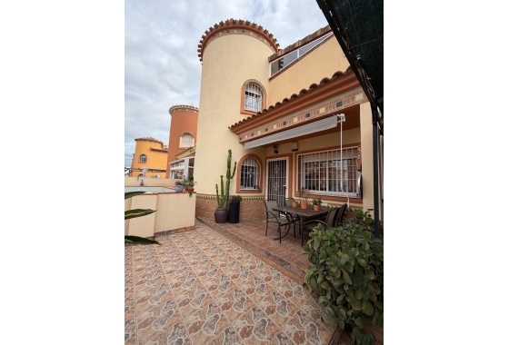 Villa - Resale - Orihuela Costa - Playa Flamenca