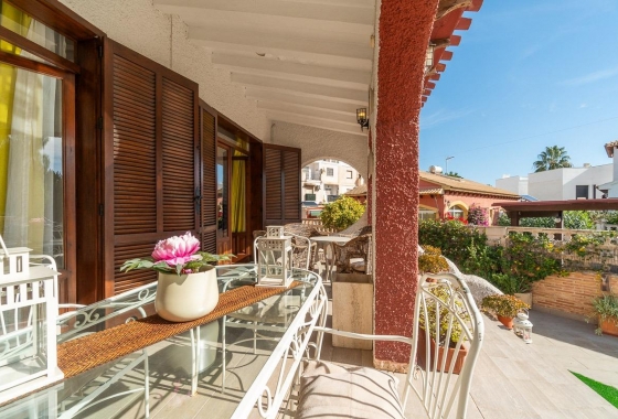 Villa - Resale - Orihuela Costa - Punta Prima