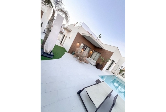 Villa - Resale - San Miguel de Salinas - Inland