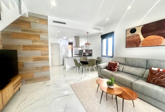 Villa - Resale - Torrevieja - La Siesta - El Salado - Torreta