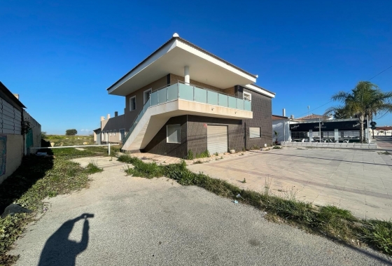 Villa - Resale - Torrevieja - La Siesta - El Salado - Torreta