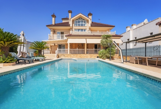 Villa - Resale - Torrevieja - La Veleta