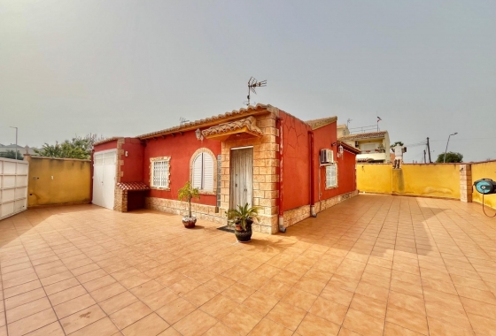 Villa - Resale - Torrevieja - Los Balcones - Los Altos del Edén