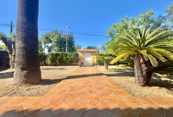 Villa - Resale - Torrevieja - Los Balcones - Los Altos del Edén