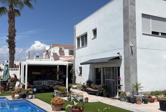 Villa - Reventa - Torrevieja - La Siesta - El Salado - Torreta