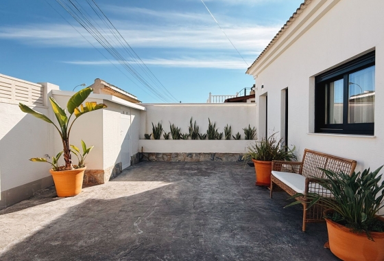 Villa - Reventa - Torrevieja - La Siesta - El Salado - Torreta