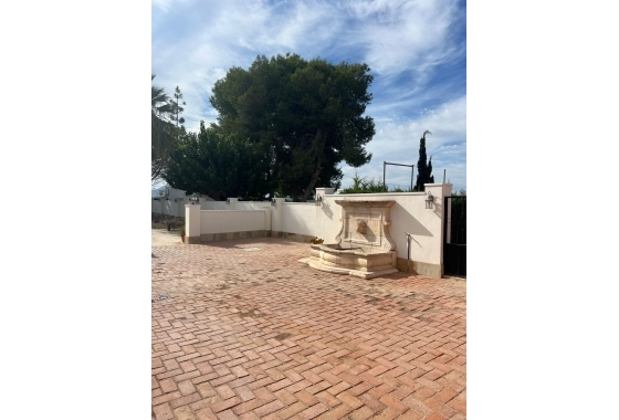 Villa - Wiederverkauf - Almoradí - Almoradí