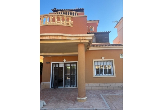 Villa - Wiederverkauf - Almoradí - El Banet