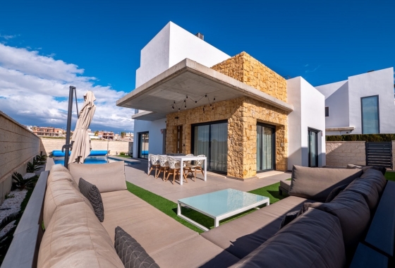 Villa - Wiederverkauf - Ciudad Quesada - RKE-1126