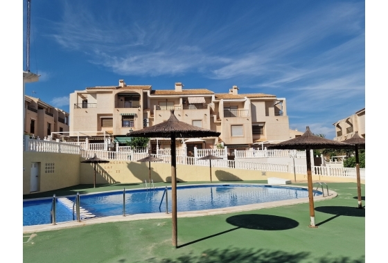 Villa - Wiederverkauf - Guardamar del Segura - Urb. Las Viñas