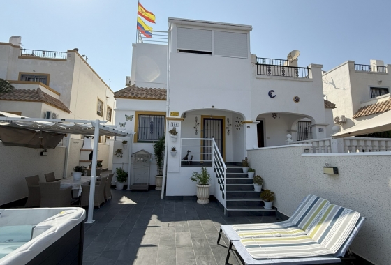 Villa - Wiederverkauf - Orihuela Costa - Costa Blanca