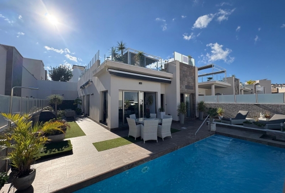 Villa - Wiederverkauf - Orihuela Costa - Costa Blanca