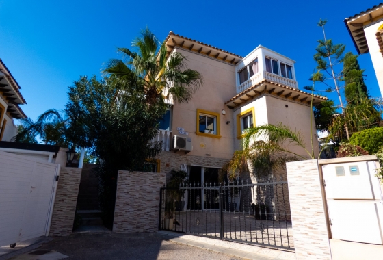 Villa - Wiederverkauf - Orihuela Costa - Costa Blanca