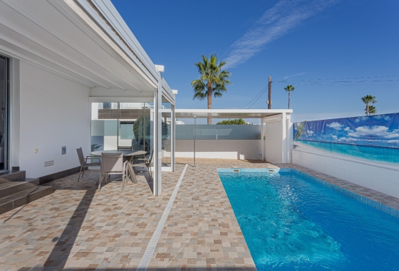 Villa - Wiederverkauf - Orihuela Costa - Costa Blanca