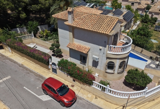 Villa - Wiederverkauf - Orihuela Costa - Costa Blanca