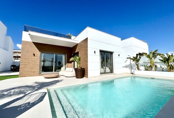 Villa - Wiederverkauf - Orihuela Costa - Inland