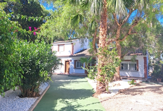 Villa - Wiederverkauf - Orihuela - Inland