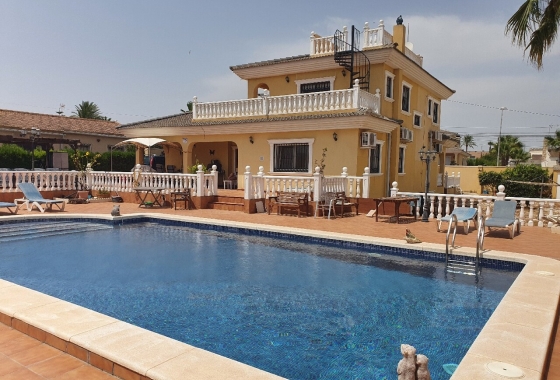 Villa - Wiederverkauf - Torrevieja - Costa Blanca