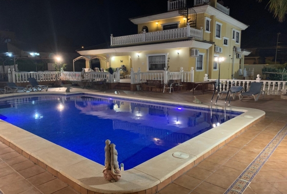 Villa - Wiederverkauf - Torrevieja - Los Balcones - Los Altos del Edén