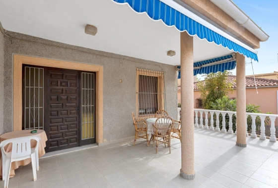 Villa - Wiederverkauf - Torrevieja - Nueva Torrevieja