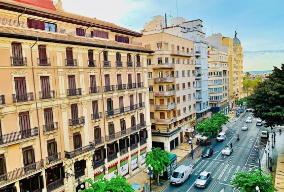 Wohnung - Wiederverkauf - Alicante - Plaza De Toros - Mercado Central