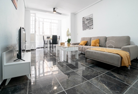Wohnung - Wiederverkauf - Torrevieja - Centro