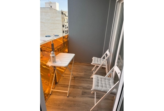 Wohnung - Wiederverkauf - Torrevieja - Centro