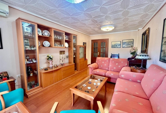 Wohnung - Wiederverkauf - Torrevieja - Centro