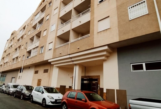 Wohnung - Wiederverkauf - Torrevieja - CORTES VALENCIANAS