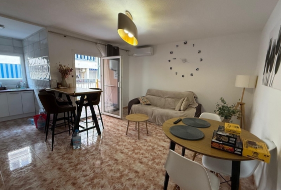 Wohnung - Wiederverkauf - Torrevieja - Playa de los Locos